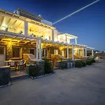Anius Apartments