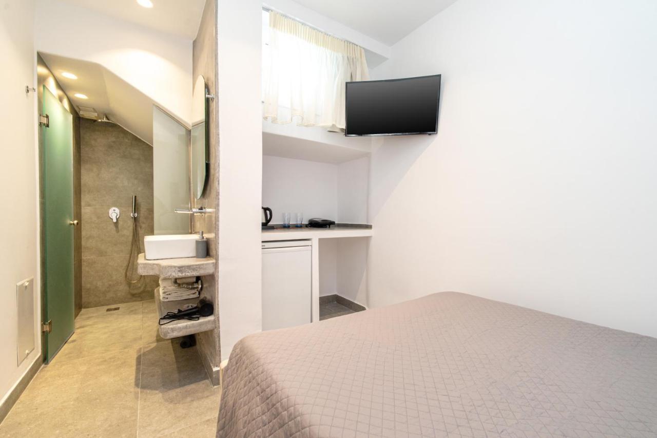 Anius Aparthotel 3*
